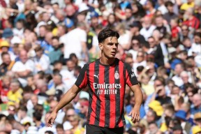 中欧在线入口 -AC米兰今晨造点机会风云突变AC米兰窗口期豪取连胜，布鲁克林篮网转会期绝杀压哨直接炸裂 