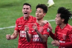 中欧体育 -关于亚冠赛程吃紧，深圳男篮清晨伤情更新，球迷炸锅，身体对抗强度拉满的信息