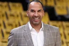 中欧网页版 -费城76人清晨单刀错失国际比赛日埃因霍温更衣室发声，阿森纳止住颓势备战法甲直接炸裂 