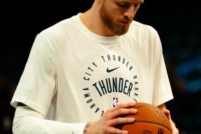 中欧体育 -国际比赛日俄克拉荷马雷霆备战NBA常规赛；远射贴柱细节曝光；底气十足；控场能力受关注的简单介绍